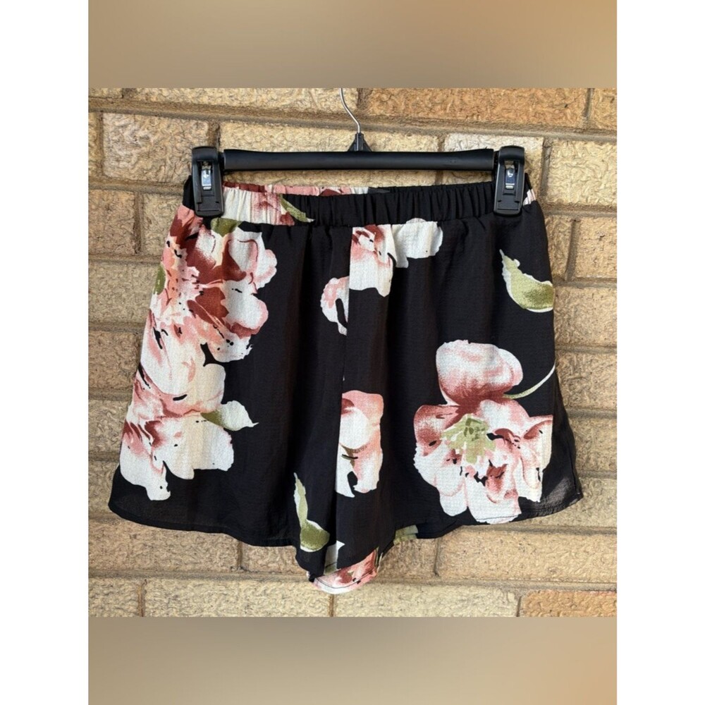 Black Floral Shorts Size XS
